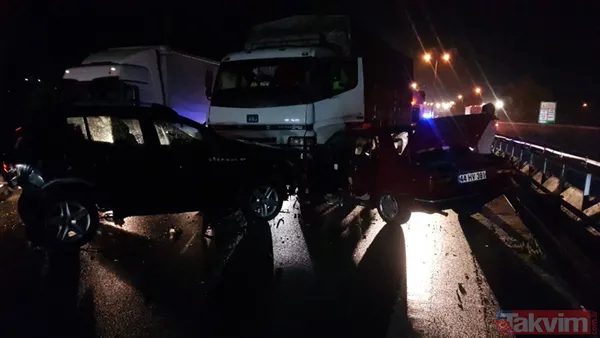 Sapanca'da TEM'i kilitleyen kaza! 5 araç birbirine girdi - 8