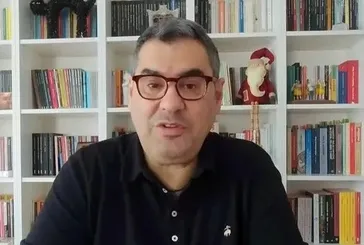 Enver Aysever'den CHP'li Özel'e yolsuzluk tepkisi: Hırsızları kurtarmak için siyaset yapılmaz