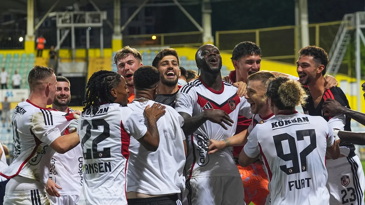 Gaziantep FK, Eyüpspor'u 10 Kişiyle 1-0 Mağlup Etti