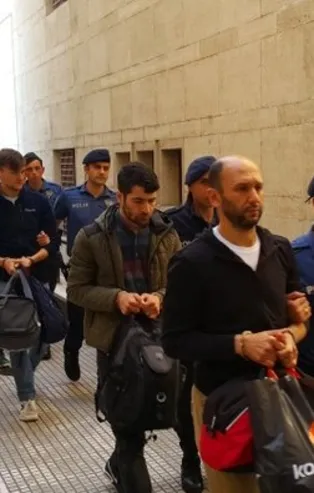 FETÖ şüphelisi 40 askerden 17'si tutuklandı