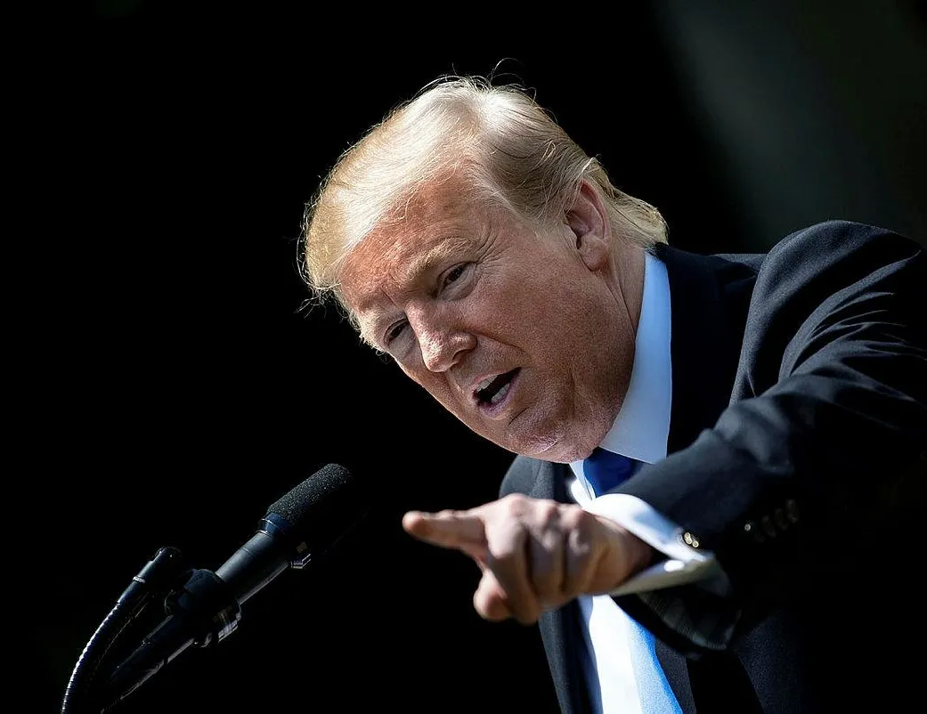 Çin’e sert cevap:Aptalca konuşuyor