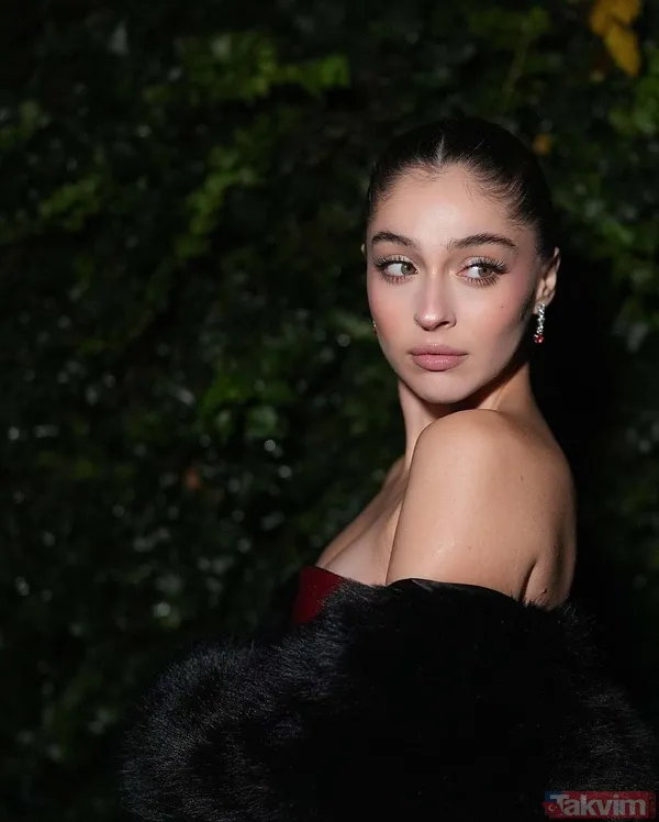 Güller ve Günahlar’ın Zeynep’i Cemre Baysel’in “Yakışıklı prens” dediği fenomen abisine bakın! - 15