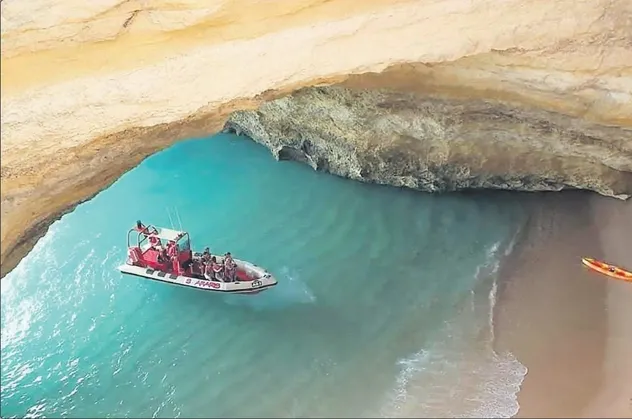 Her yıl milyonlarca turisti ağırlayan Antalya uluslararası yayın organlarında manşet oluyor