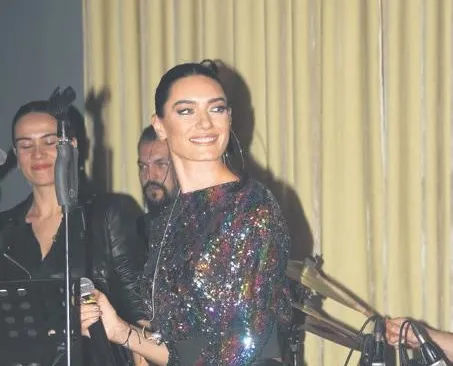 Hem göze hem kulağa
