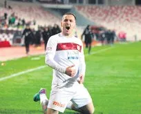 Beşiktaş Süper Lig’in iki yıldızını transfer listesine ekledi