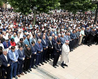 Mursi için Türkiye genelinde gıyabi cenaze töreni düzenlendi