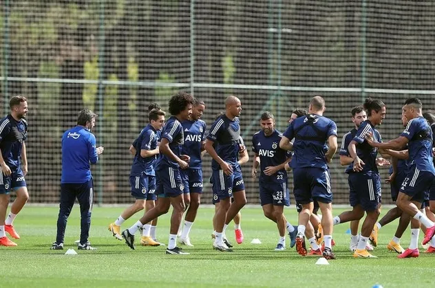 Fenerbahçe'ye lisans müjdesi! Kadroda olacak