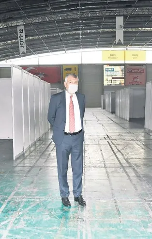 CHP'nin sözde sahra hastanesi aile düğün salonu oldu!
