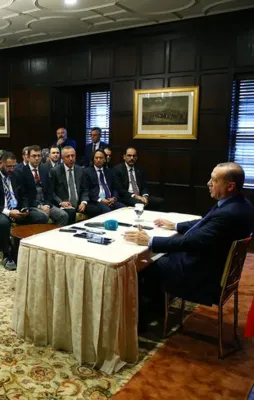 Bizim gündemimizde Irak ve FETÖ, onların gündeminde papaz vardı