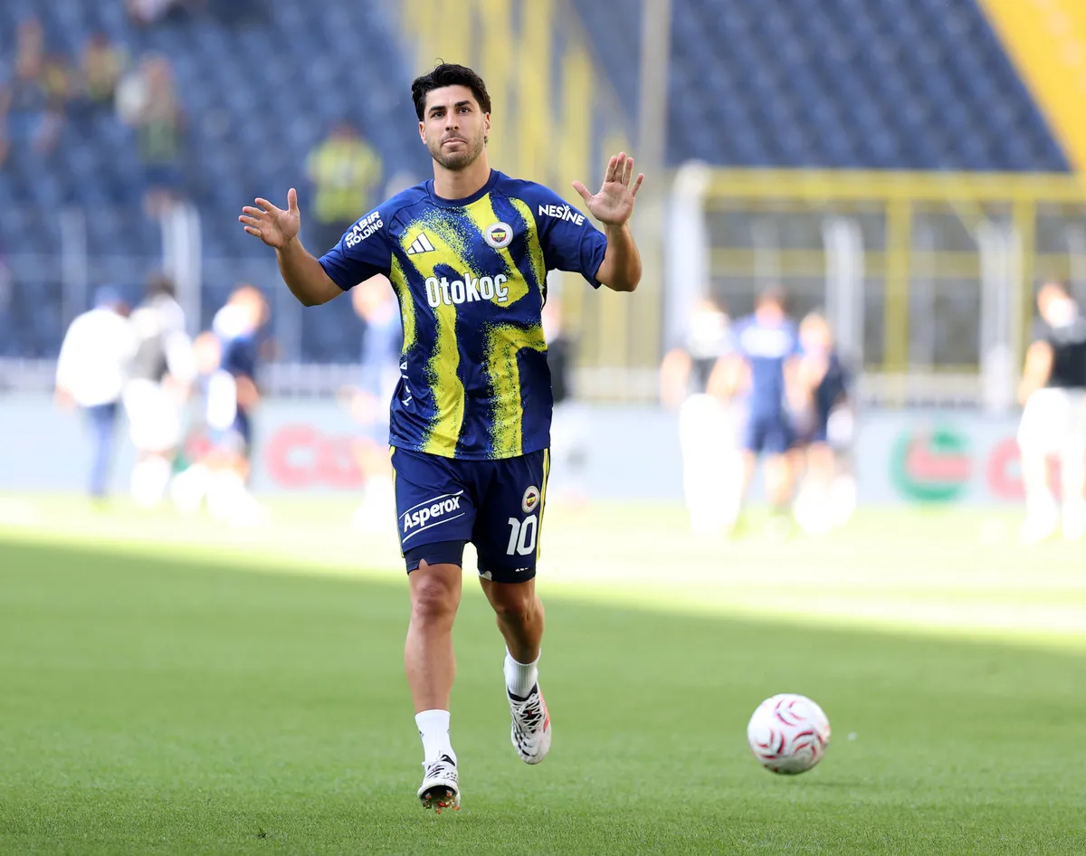 marco-asensionun-dizindeki-kikirdak-lezyonu-nedeniyle-ameliyat-olacagi-aciklanirken-ismail-kartalla-sorun-yasa-1792392824615.jpg Fenerbahçe'de Marco Asensio bilmecesi! İşte yanıt bekleyen sorular-6