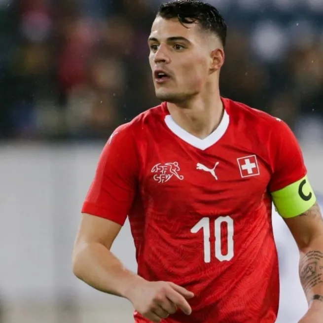 Hakan’ın yerine Xhaka