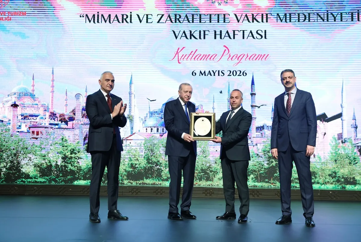 Başkan Erdoğan'dan CHP'li belediyelerdeki yolsuzluklara tepki: "Şehirleri haraca bağladılar"-6