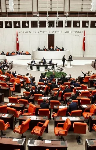 Son dakika: AK Parti'den CHP ve İYİ Parti'ye "Baro teklifi" ziyareti