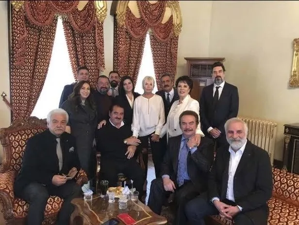 chp-yandasi-medyadan-kirli-operasyon-hazine-ve-maliye-bakani-berat-albayraki-hedef-aldilar-1585335760645.jpeg CHP yandaşı medyadan kirli operasyon! Hazine ve Maliye Bakanı Berat Albayrak'ı hedef aldılar-7