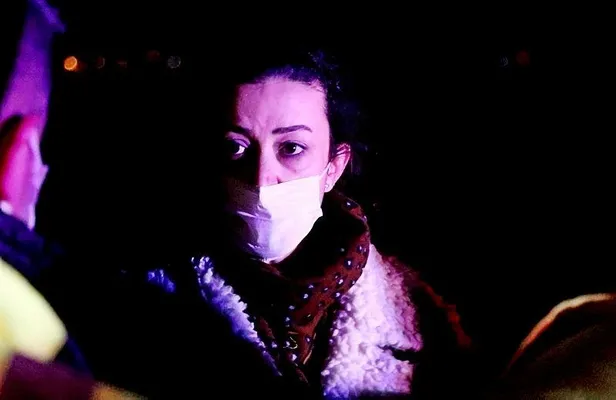 SON DAKİKA: Manisa'da mucize kurtuluş: Sürücü ikiye bölünen otomobilden yara almadan çıktı-4