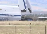 S-400 parçaları hangarlara böyle taşındı! (Video)