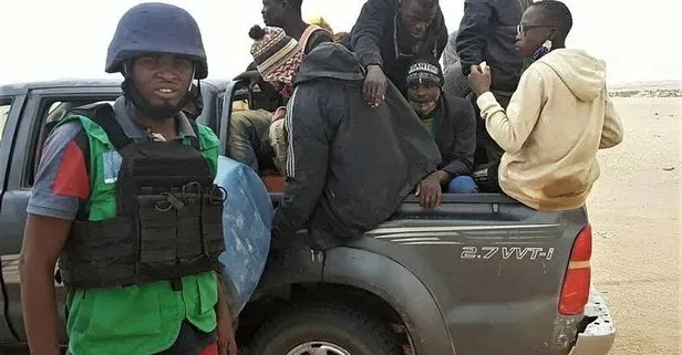 Sahra Çölü’nde terk edilen 80 sığınmacı kurtarıldı