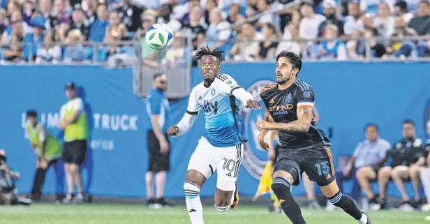 Zaha’ya dost kazığı