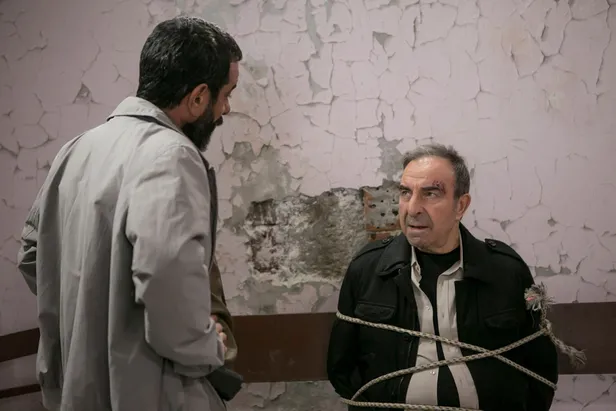 arka-sokaklarda-tum-iddialari-curutecek-gelisme-yasandi-mekanin-sahibi-o-deyip-son-noktayi-koydular-1636467047078.jpg Mekanın sahibi o deyip son noktayı koydular! Arka Sokaklar'da tüm iddiaları çürütecek gelişme yaşandı!-6