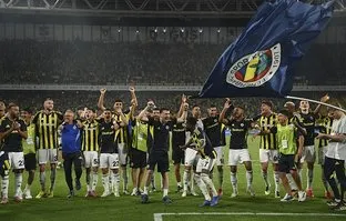 Fenerbahçe Feyenoord’u eleyerek play-off turuna çıktı