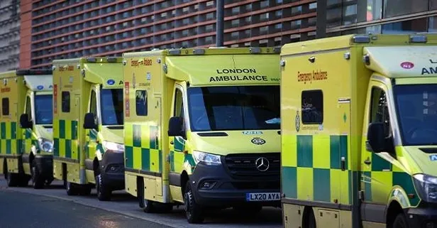 ingilterede-saglik-krizi-buyuyor-ambulans-calisanlari-da-greve-gidecek-1674074959497.jpeg
