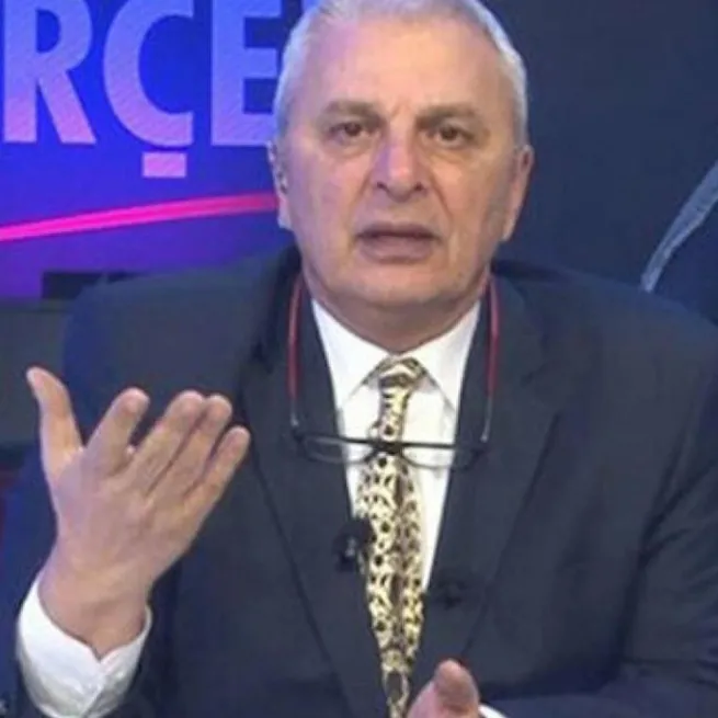 CHP yandaşı Can Ataklı okullarda verilen din eğitimine ve İslama nefret kustu: Dünyanın en gerici uygulamaları