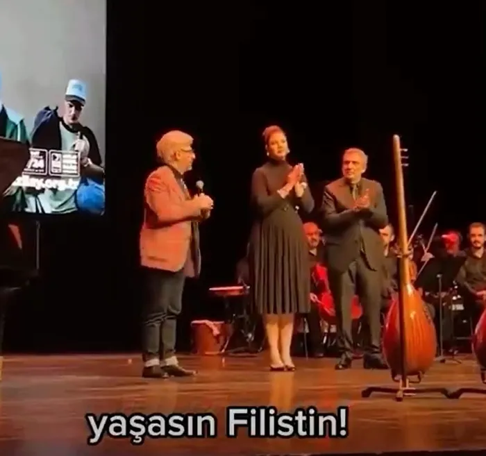 okan-bayulgenden-gazzeye-destek-mesaji-dunya-seyirci-kaliyor-1703106351035.jpeg Okan Bayülgen'den Gazze'ye destek mesajı: Dünya seyirci kalıyor!-4