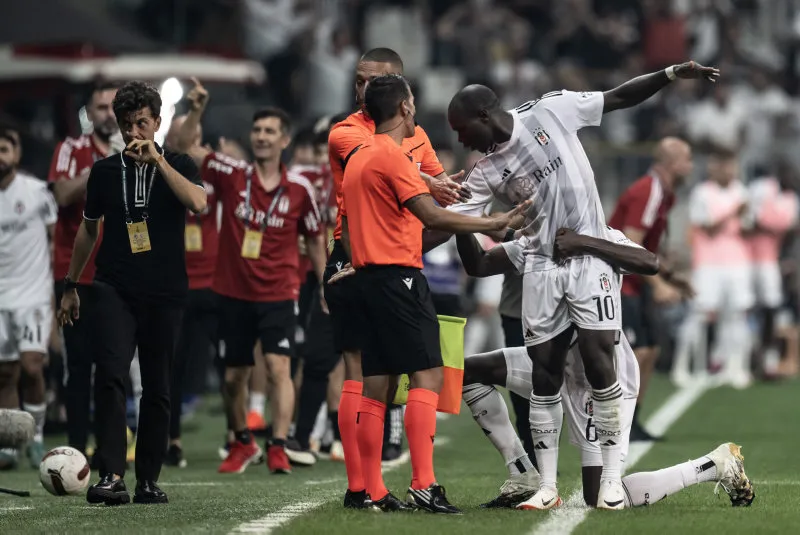 Beşiktaş Dinamo Kiev'i eledi ve gruplara kaldı! - 7
