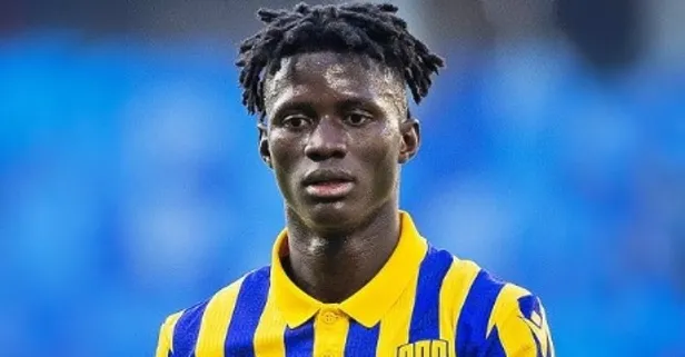 Beşiktaş’ta orta sahaya 20’lik Bajo!