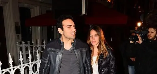 Yeni aşık yine utandı