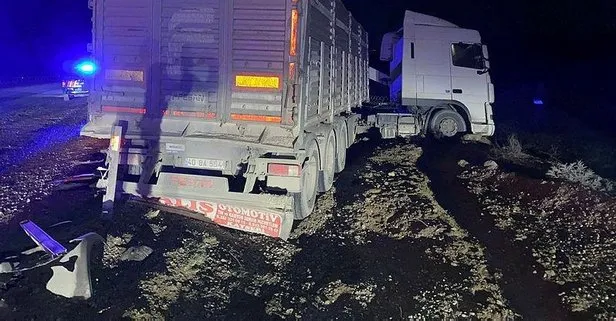 Kırşehir- Aksaray karayolunda TIR ile minibüs birbirine girdi! 1 kişi hayatını kaybetti 1 kişi yaralandı