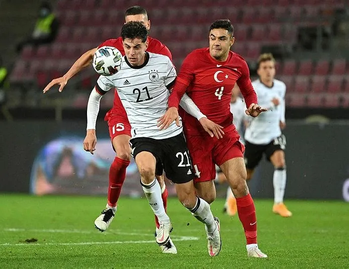 Van Dijk’ın yerine Ozan Kabak iddiası!