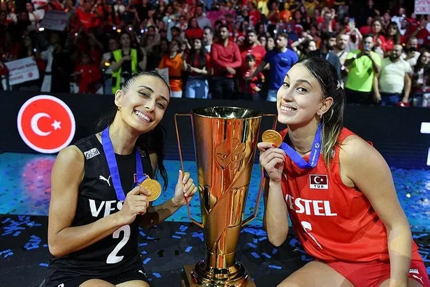 Filenin Sultanları yurda döndü! Türkiye A Milli Kadın Voleybol Takımı Avrupa Şampiyonu! Sırada Olimpiyatlar var-20