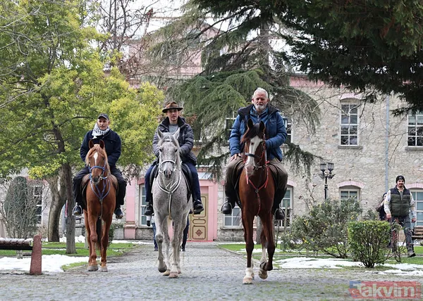At sırtında anlamlı yolculuk... İspanya'dan hac için yola çıkan 3'lü Edirne'de: Duygularımızı tarif etmek imkansız - 3
