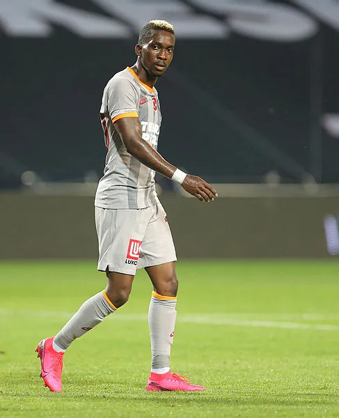 henry-onyekuru-galatasaraya-calim-atti-fransizlar-devrede-1608045990633.jpg Henry Onyekuru Galatasaray'a çalım attı! Fransızlar devrede...-4