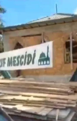 Hukuksuz şekilde camiyi yıkmak isteyen CHP'li İBB'ye mahkeme dur dedi