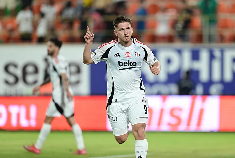 Beşiktaş’ta yerliler sınıfı geçemedi!