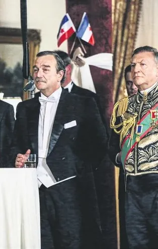 Çiçero’dan kostüm sov