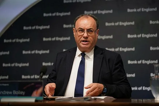 ingilterede-resesyon-canlari-ingiltere-merkez-bankasi-baskani-acikladi-1659625143418.jpeg İngiltere'de 'resesyon' çanları! İngiltere Merkez Bankası Başkanı açıkladı-3