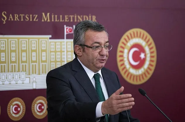 Son dakika: Diyanet'ten, CHP'li Engin Altay’ın 'umrecilere ateş düşürücü ilaç verildiği' iddialarına yanıt