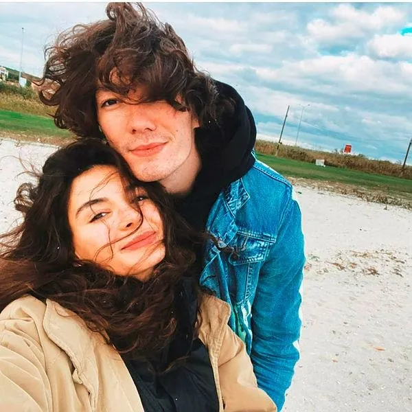 Atv’nin fenomen dizisi ‘Hercai’nin başrol oyuncusu Ebru Şahin son anda...-4