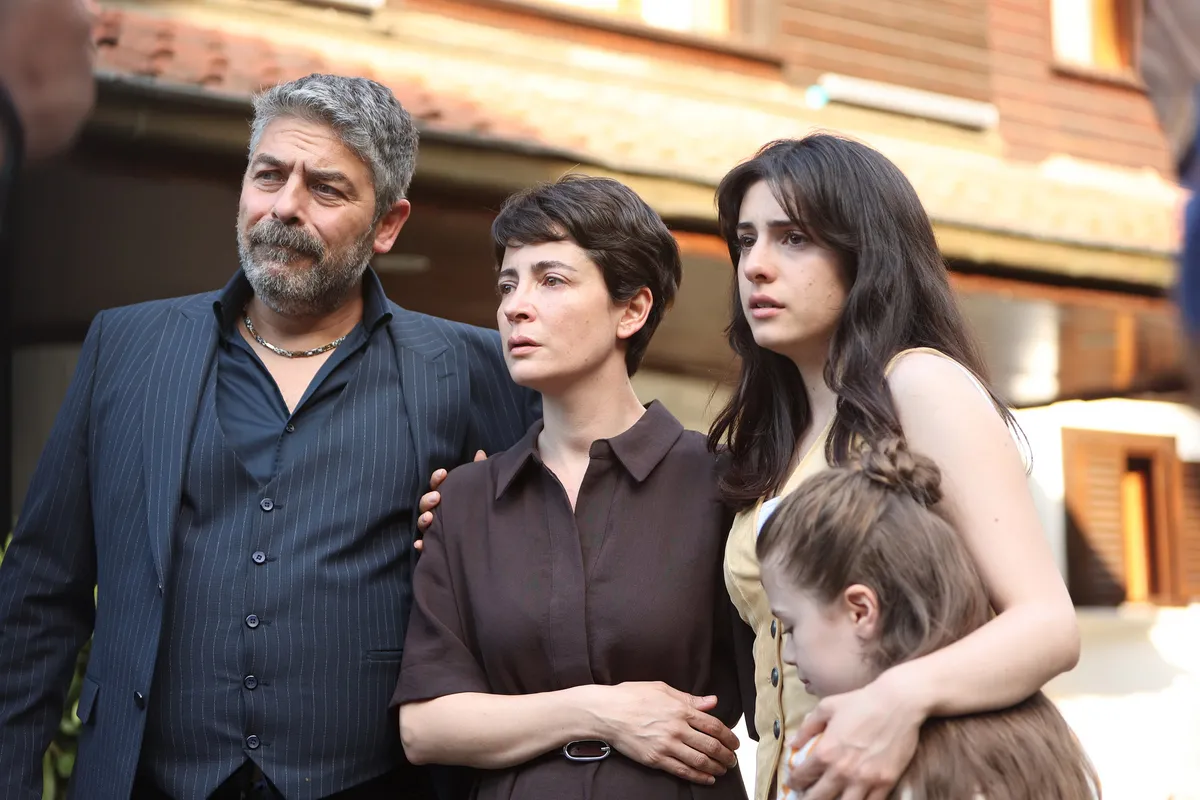 A.B.İ. sezon finaliyle reytingin zirvesinde! Uçurum sahnesi nefes kesti-4