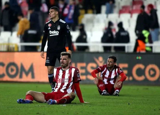 kartal-ucusa-gecti-siyah-beyazlilar-super-ligde-ust-uste-ikinci-galibiyetini-aldi-1645907573793.jpeg Kartal uçuşa geçti! Siyah-Beyazlılar Süper Lig’de üst üste ikinci galibiyetini aldı-5