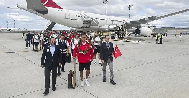 Avrupa ikincisi A Milli Basketbol Takımı yurda döndü! Alperen Şengün'den şampiyonluk sözü: "O kupayla döneceğiz"