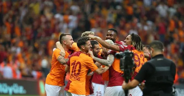 Galatasaray Teknik Direktörü Okan Buruk: Taraftarla kazandık