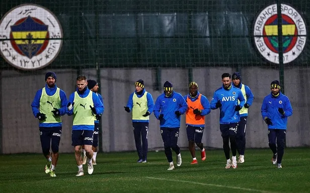 ulkemizi-kisa-mesafe-surat-pateninde-temsil-eden-furkan-akar-olimpiyat-tarihimizde-bir-ilke-imza-atti-1644272936543.jpeg Ülkemizi kısa mesafe sürat pateninde temsil eden Furkan Akar olimpiyat tarihimizde bir ilke imza attı-13