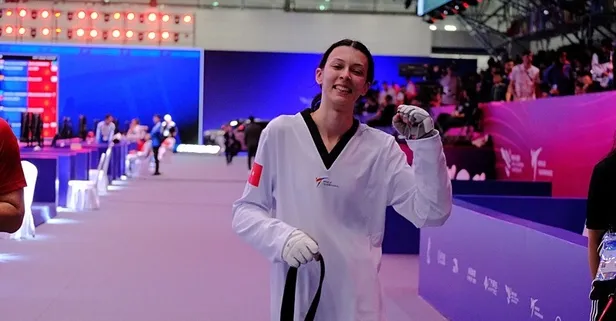 Gümüş madalya bizim! Elif Sude Akgül tekvandoda dünya ikincisi oldu