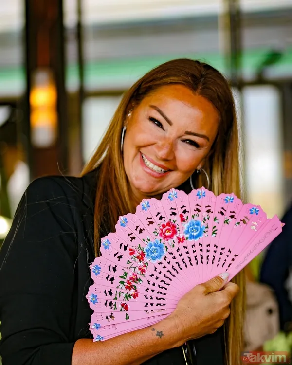 Pınar Altuğ'un yoga videosuna tepki yağdı! “Eşiniz kıskanmıyor mu?” sorusuna bakın ne yanıt verdi - 5