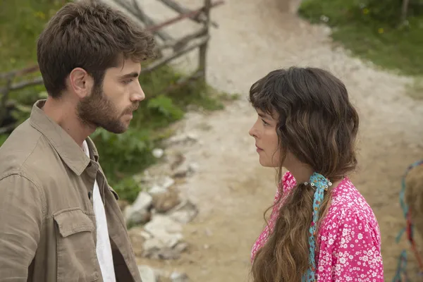 vermem-seni-ellere-7-bolumuyle-nefes-kesti-zelis-mehmet-ile-ilgili-gerceklerle-yuzlesti-1690794998352.jpg Vermem Seni Ellere 7. bölümüyle nefes kesti! Zeliş, Mehmet ile ilgili gerçeklerle yüzleşti!-4