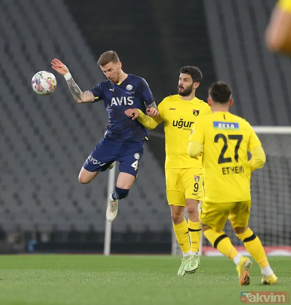 Ferdi, Takımın Üstündeki Bezginliği Hemen Attırdı. Boş Koşular, Bindirmeler Ve Penaltıyı Gerektiren Hamlenin Sahibi Olarak Bir Anda Karşılaşmanın Kararına...